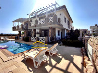 Didim Efelerde Satılık Havuzlu 3+1 Villa